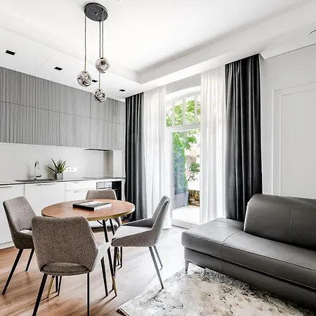 Luxurious In Old Town By Reside Baltic Wilna