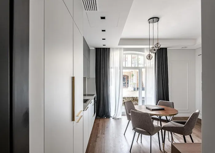 Luxurious In Old Town By Reside Baltic アパート ヴィリニュス